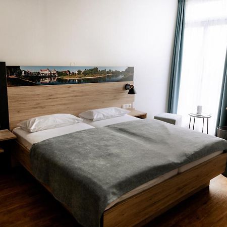 Hotel Am Fluss ノイブルク・アン・デア・ドナウ エクステリア 写真